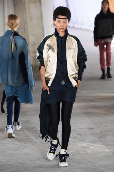 Look 18